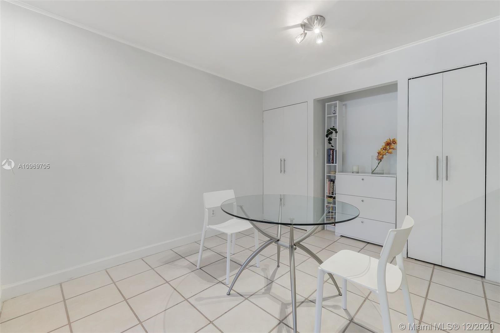 image TIGERTAIL BAY5