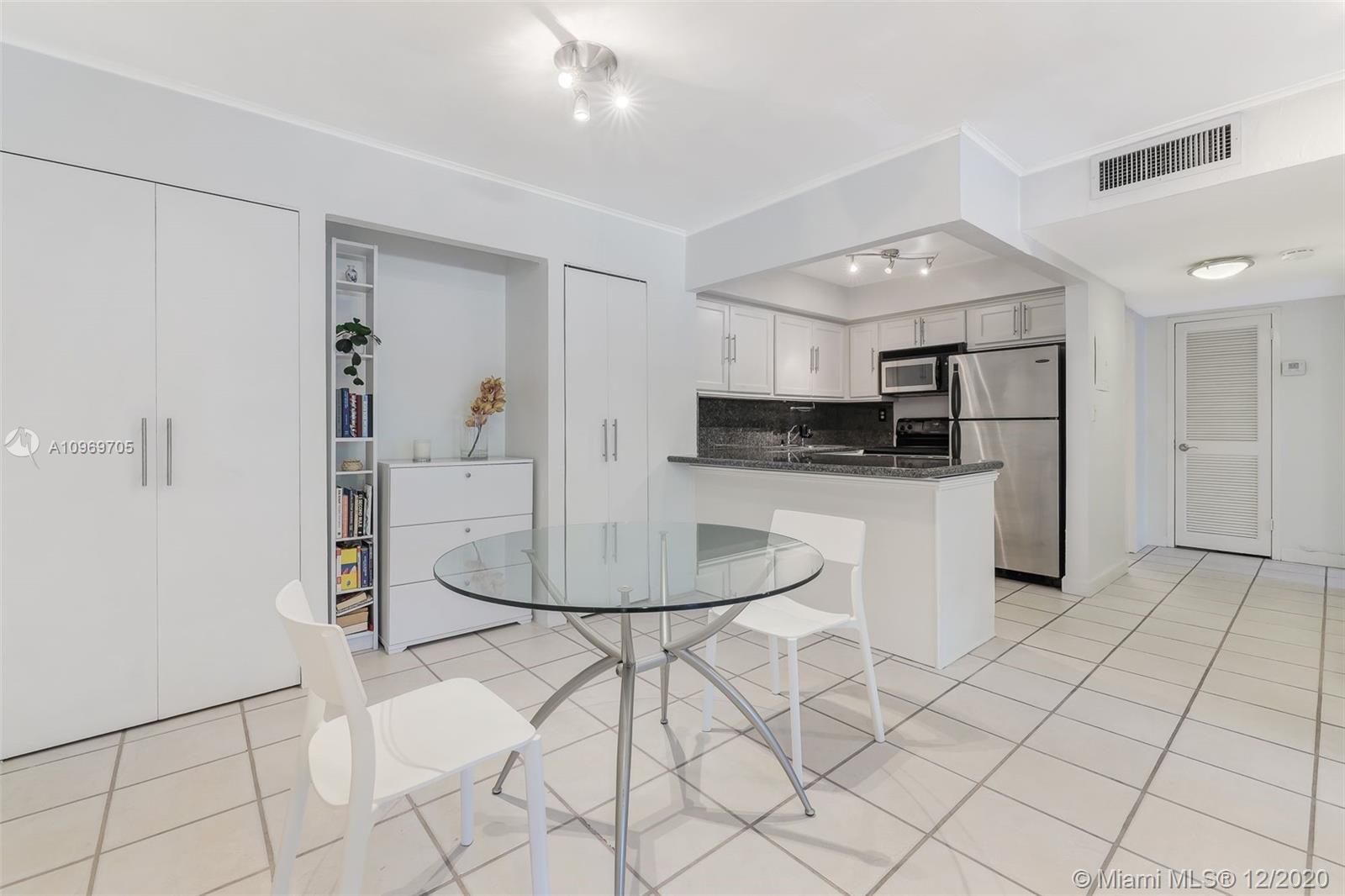 image TIGERTAIL BAY6