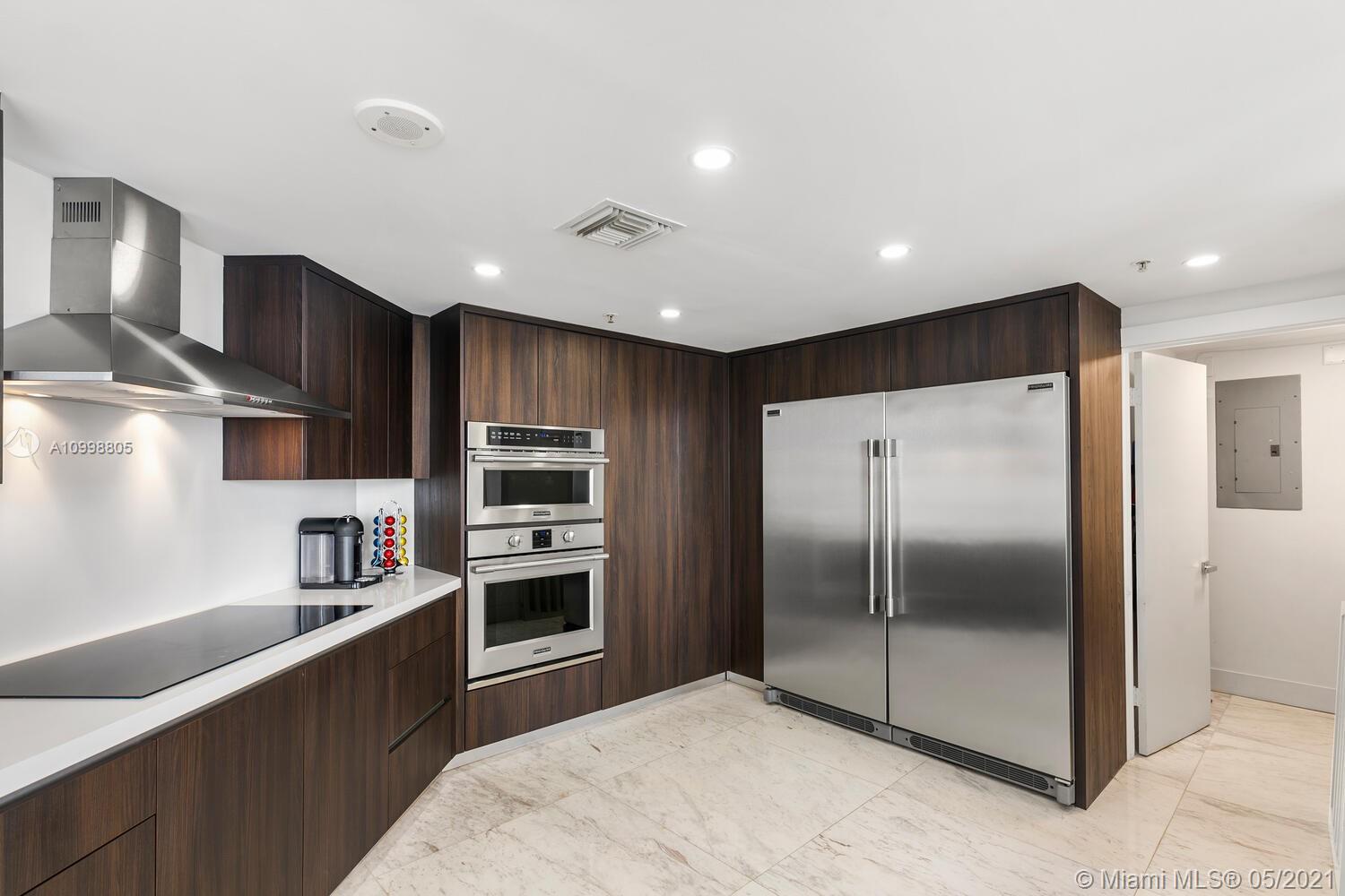 701 Brickell Key Blvd #PH12 Miami, FL 33131