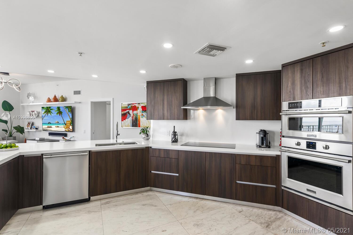 701 Brickell Key Blvd #PH12 Miami, FL 33131