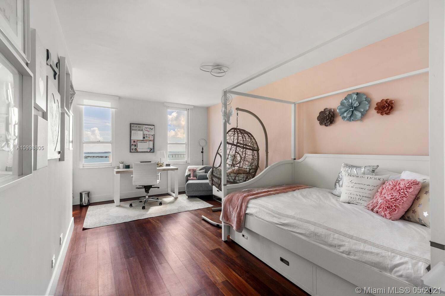 701 Brickell Key Blvd #PH12 Miami, FL 33131