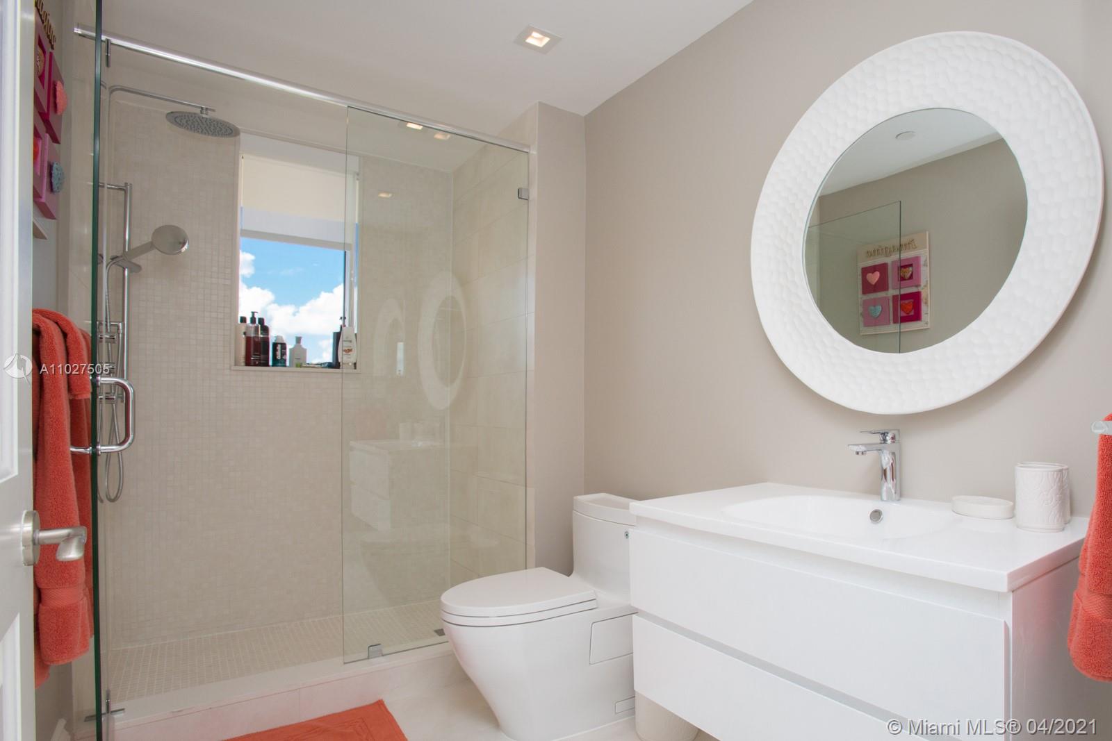 17875 Collins Ave #1202 Sunny Isles Beach, FL 33160