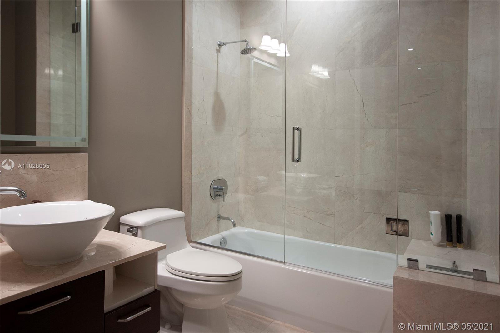 218 SE 14th St #TS301 Miami, FL 33131