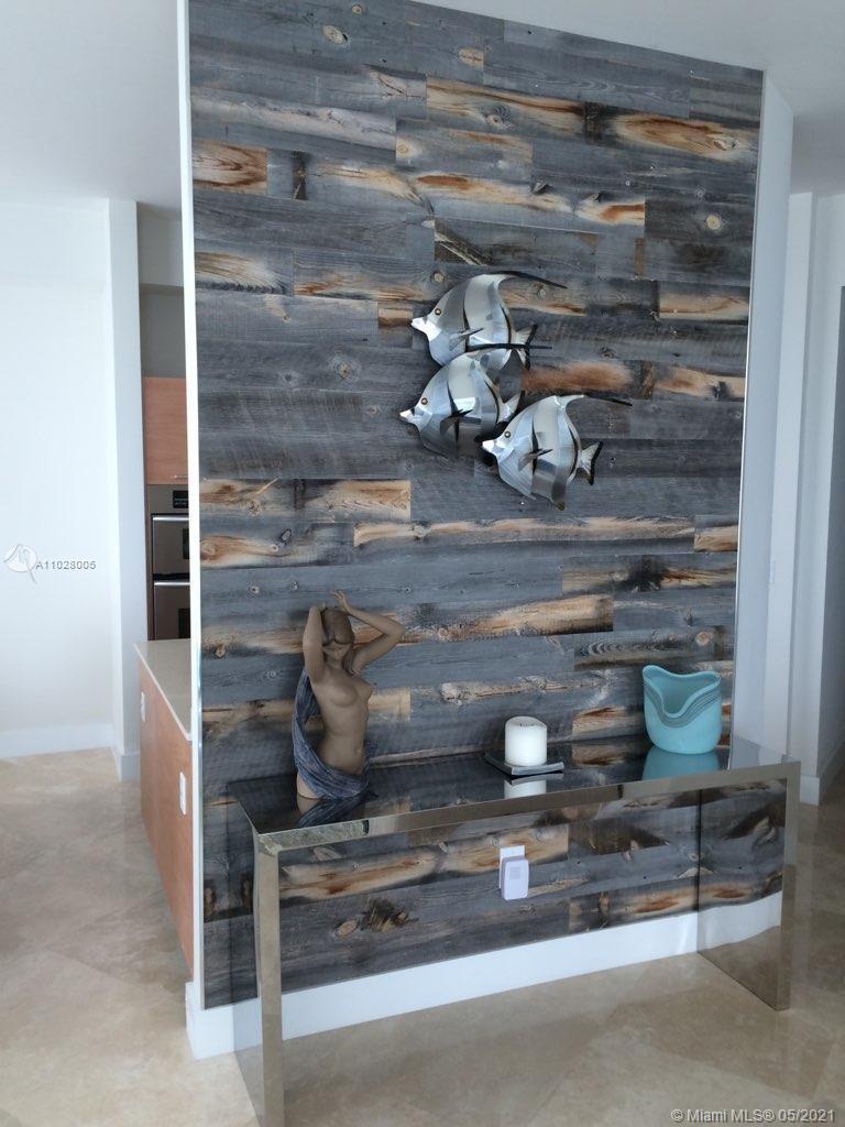 218 SE 14th St #TS301 Miami, FL 33131