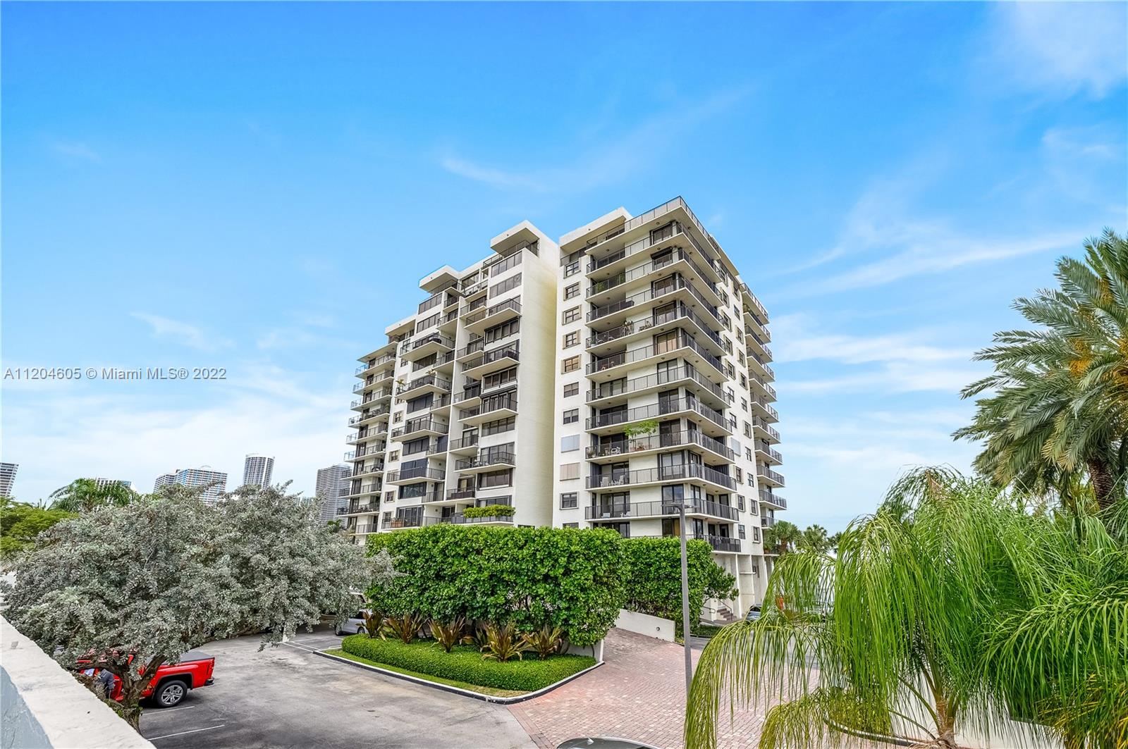 801 N Venetian Dr #308