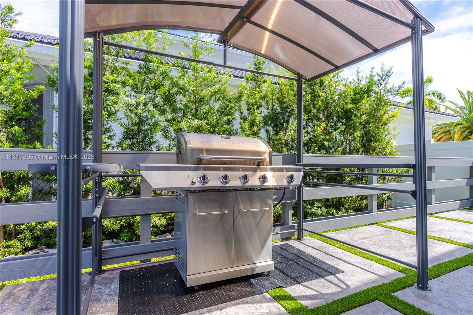 1109 Hollywood Blvd Hollywood, FL 33019