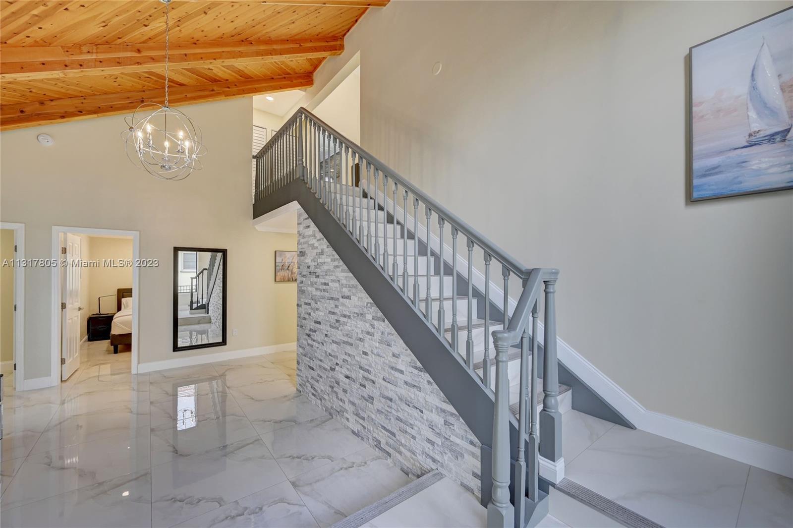 1109 Hollywood Blvd Hollywood, FL 33019