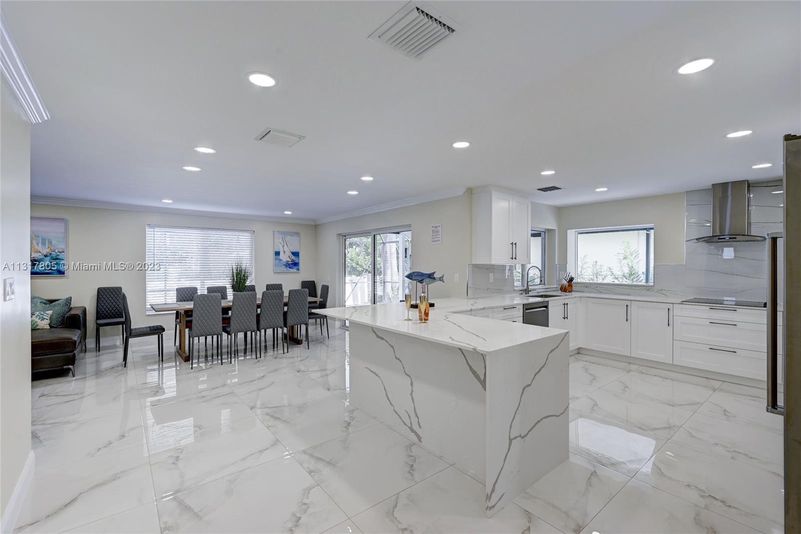 1109 Hollywood Blvd Hollywood, FL 33019