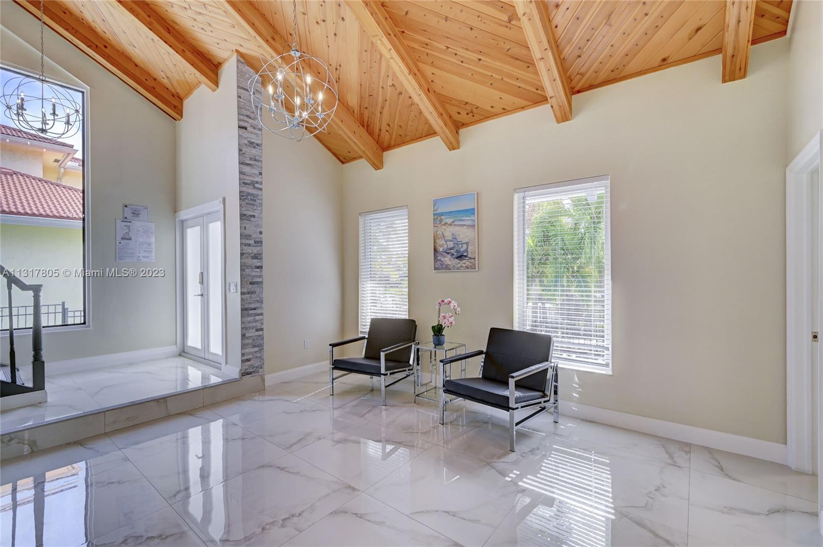 1109 Hollywood Blvd Hollywood, FL 33019