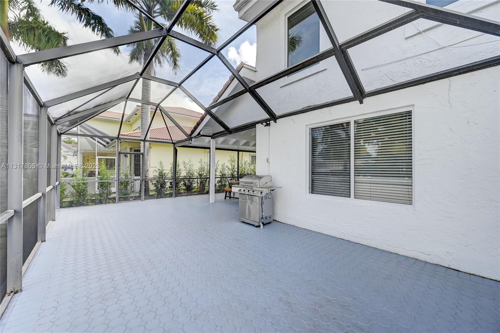 1109 Hollywood Blvd Hollywood, FL 33019