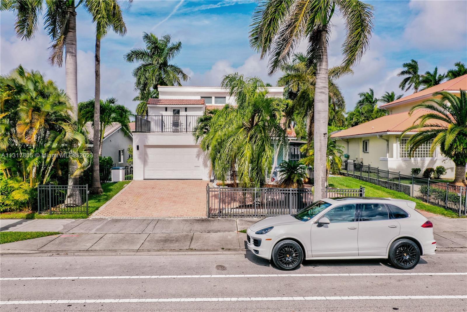 1109 Hollywood Blvd Hollywood, FL 33019