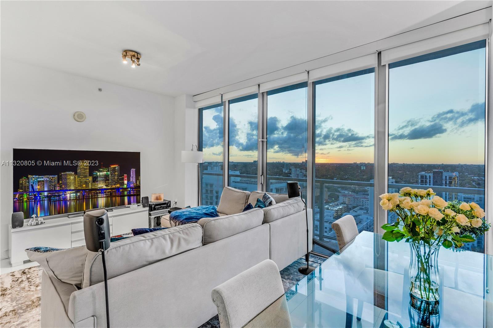 79 SW 12th St #2712-S Miami, FL 33130