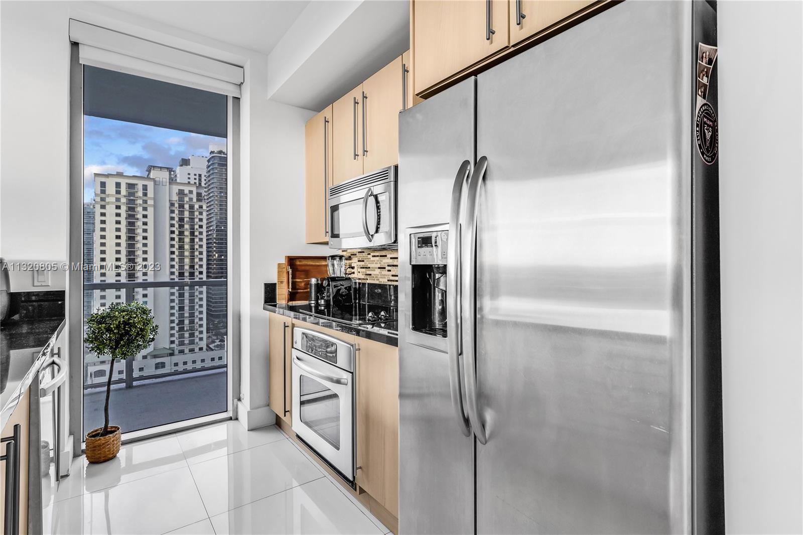 79 SW 12th St #2712-S Miami, FL 33130