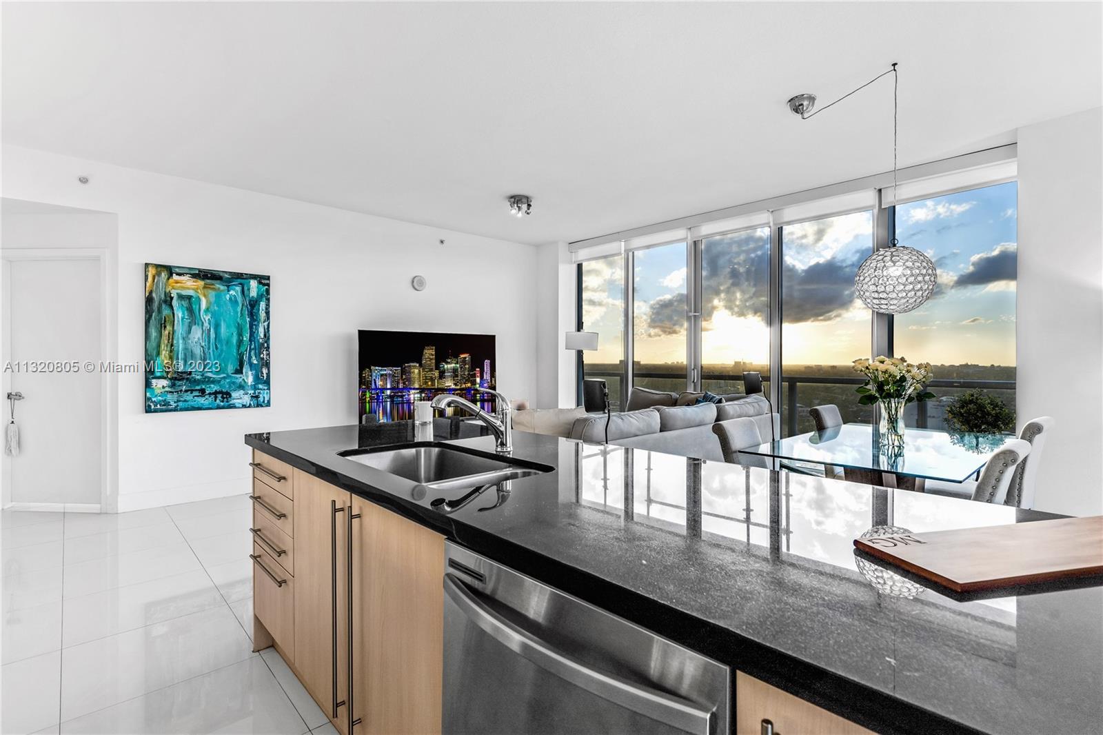 79 SW 12th St #2712-S Miami, FL 33130