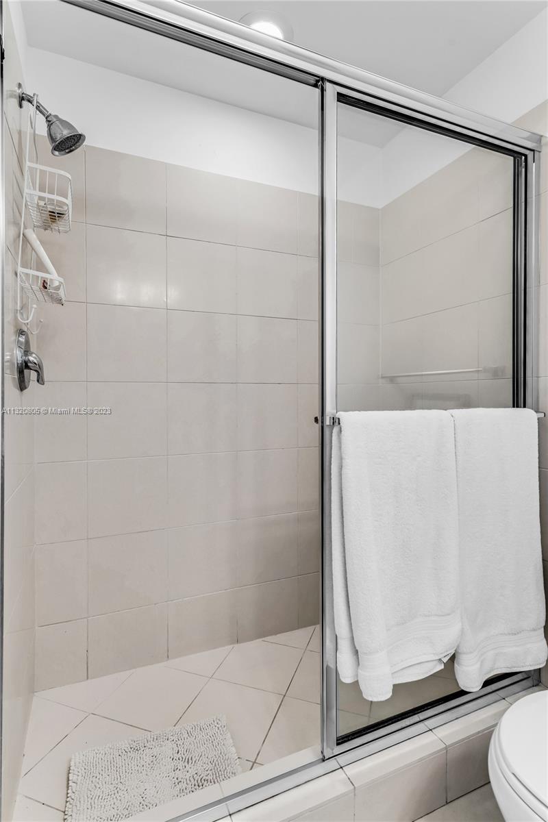 79 SW 12th St #2712-S Miami, FL 33130