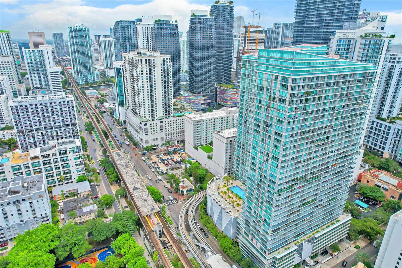 79 SW 12th St #2712-S Miami, FL 33130