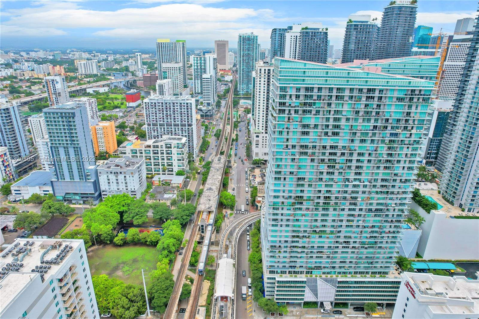 79 SW 12th St #2712-S Miami, FL 33130