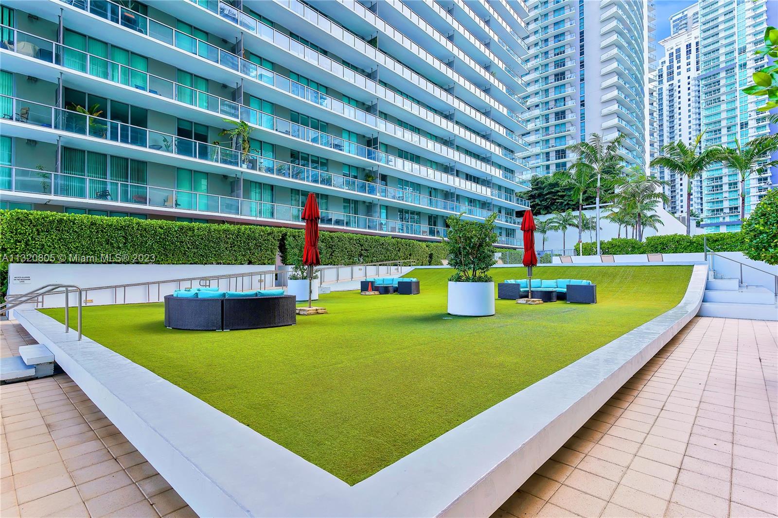 79 SW 12th St #2712-S Miami, FL 33130