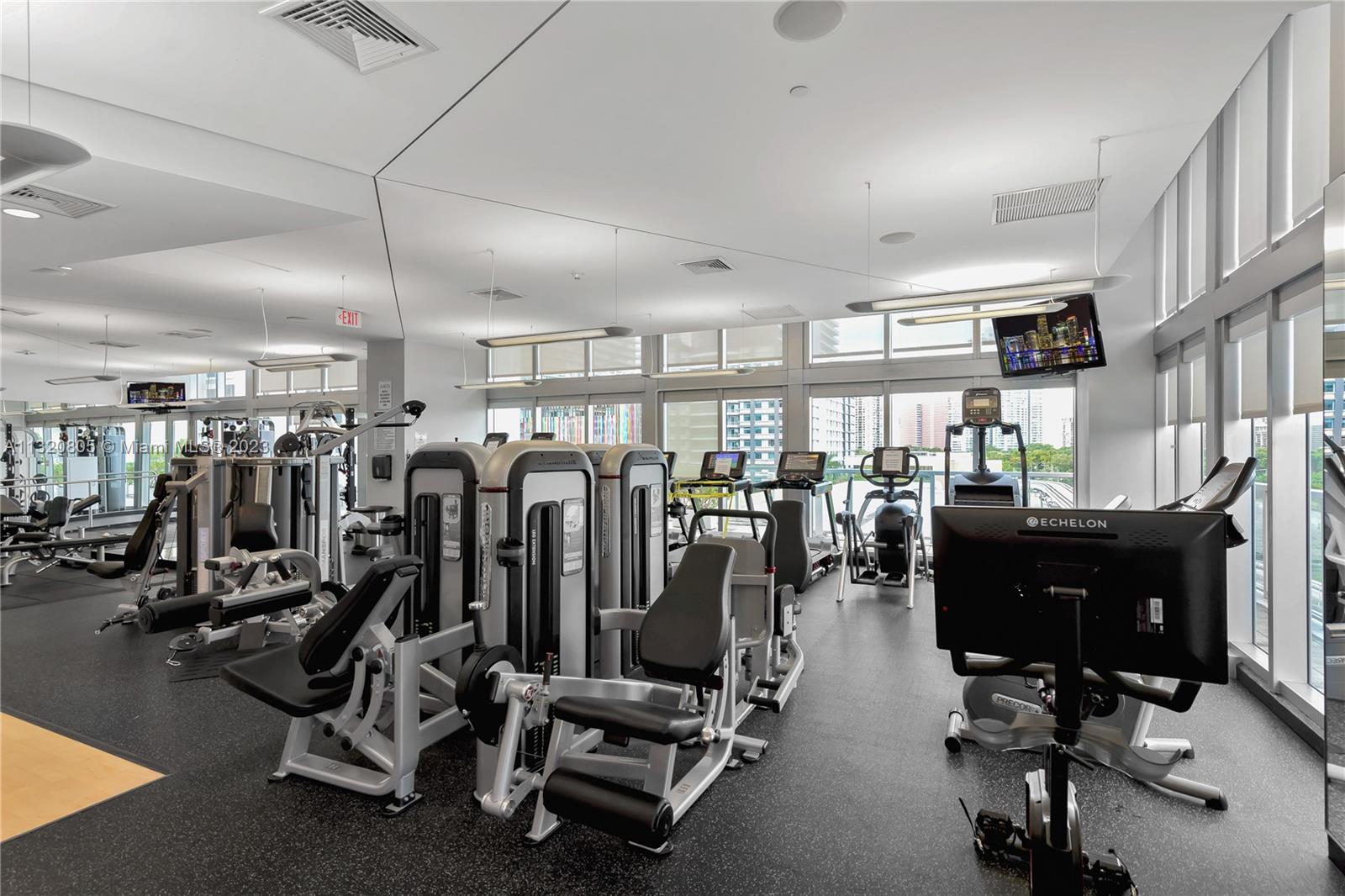 79 SW 12th St #2712-S Miami, FL 33130