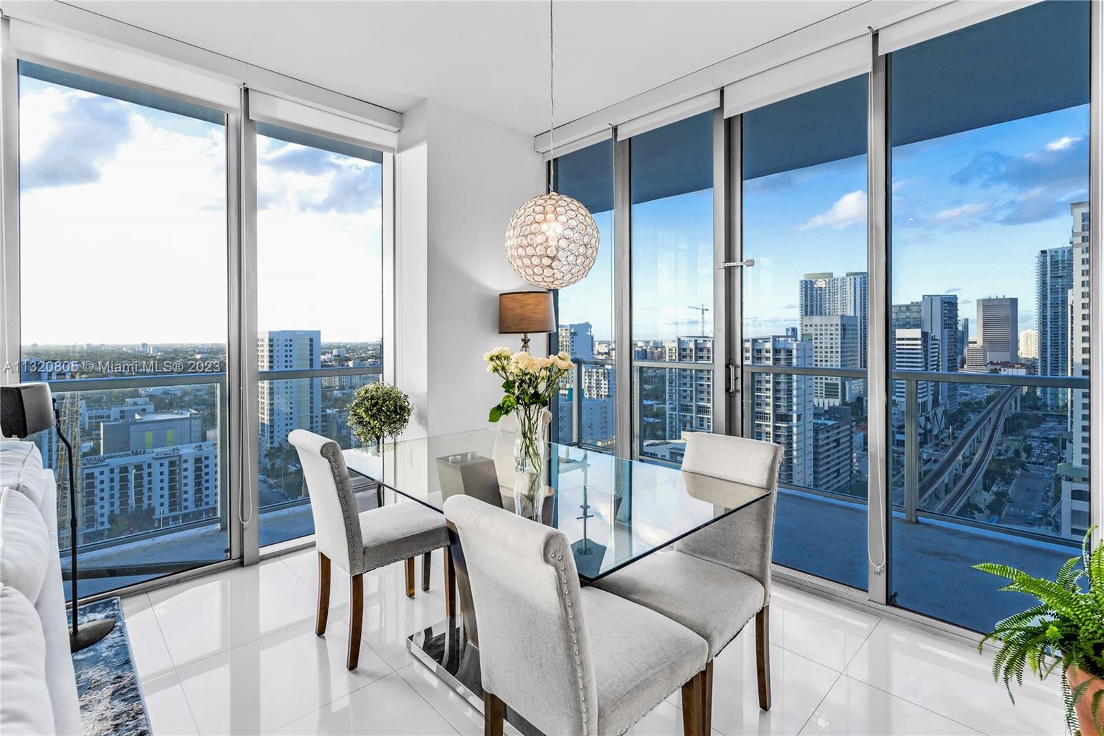 79 SW 12th St #2712-S Miami, FL 33130