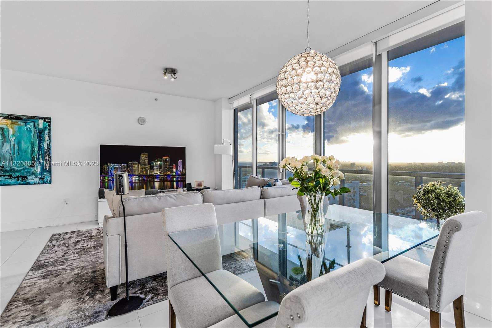 79 SW 12th St #2712-S Miami, FL 33130