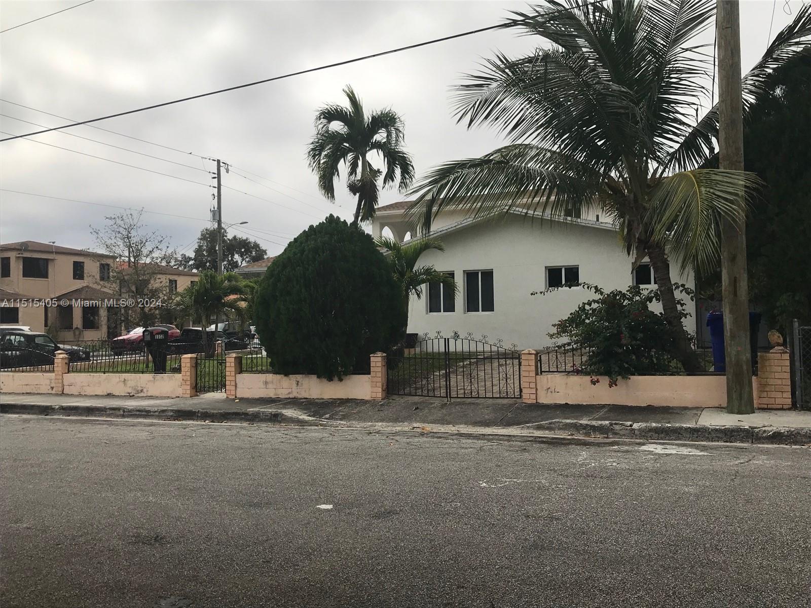 1355 SW 12th St Miami, FL 33135