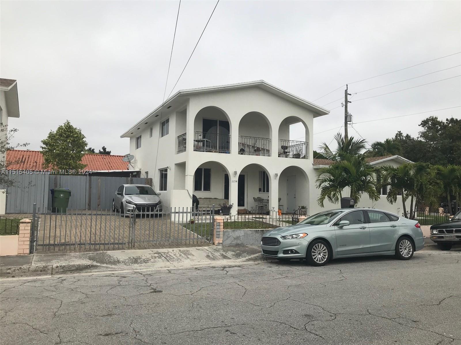 1355 SW 12th St Miami, FL 33135