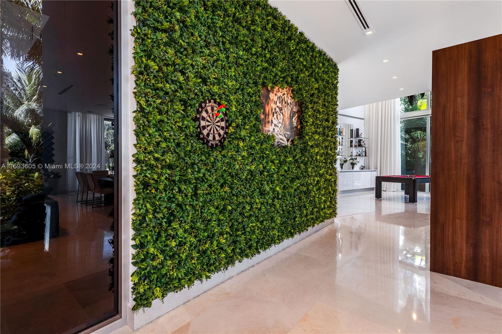 400 Tamarind Dr Hallandale Beach, FL 33009 400 Tamarind Dr Hallandale Beach, FL 33009