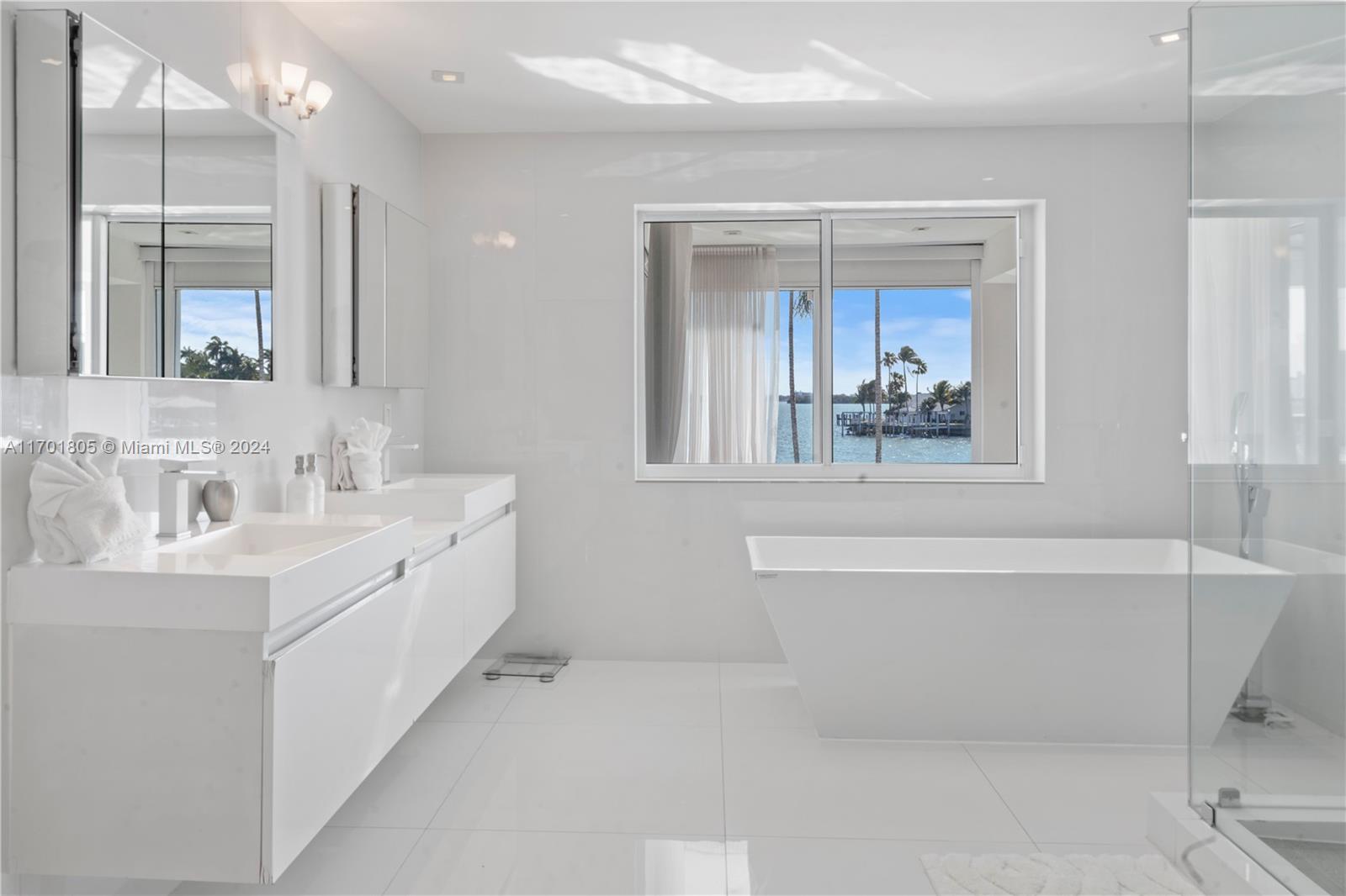 7504 W Treasure Dr North Bay Village, FL 33141