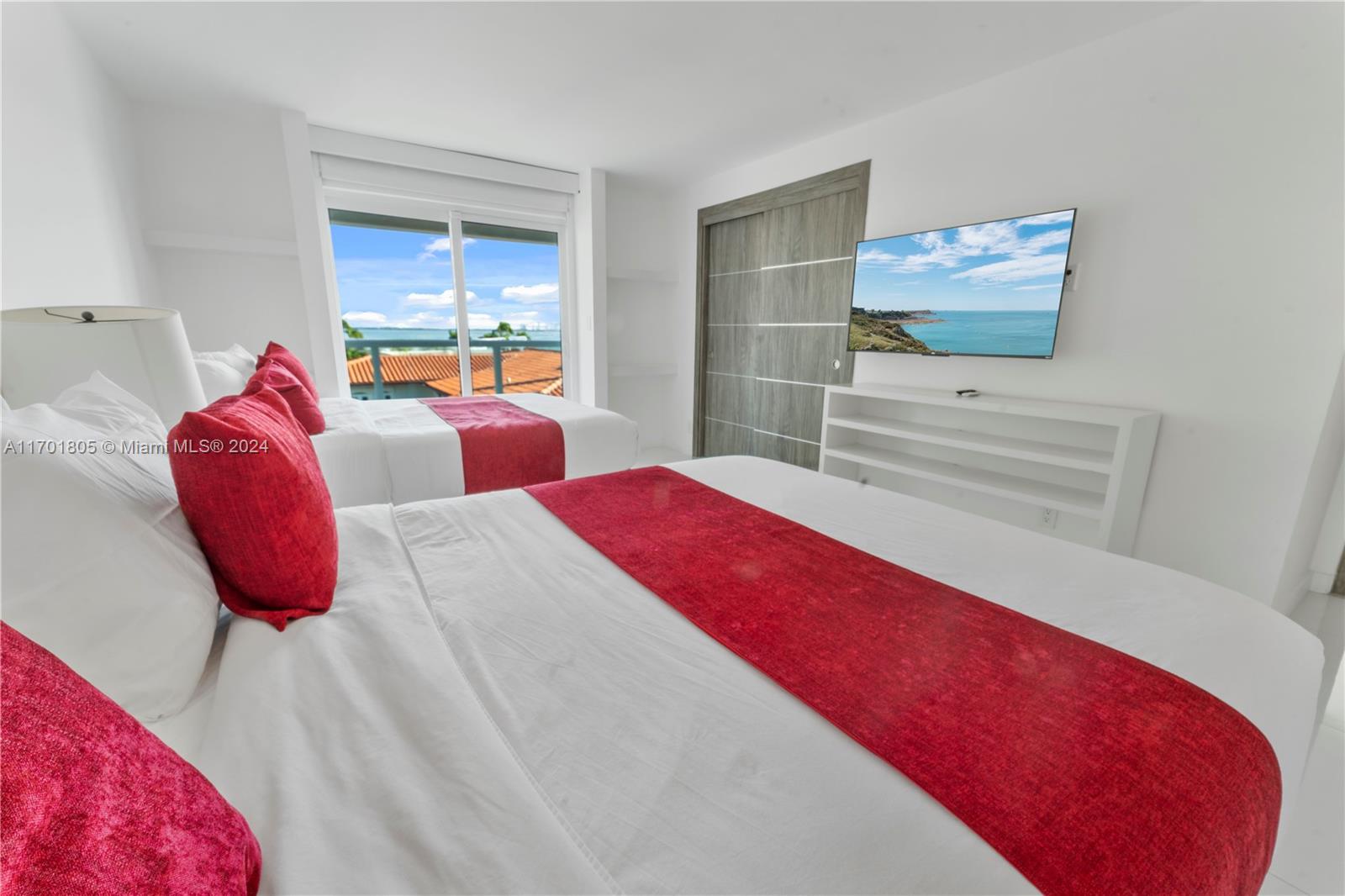 7504 W Treasure Dr North Bay Village, FL 33141