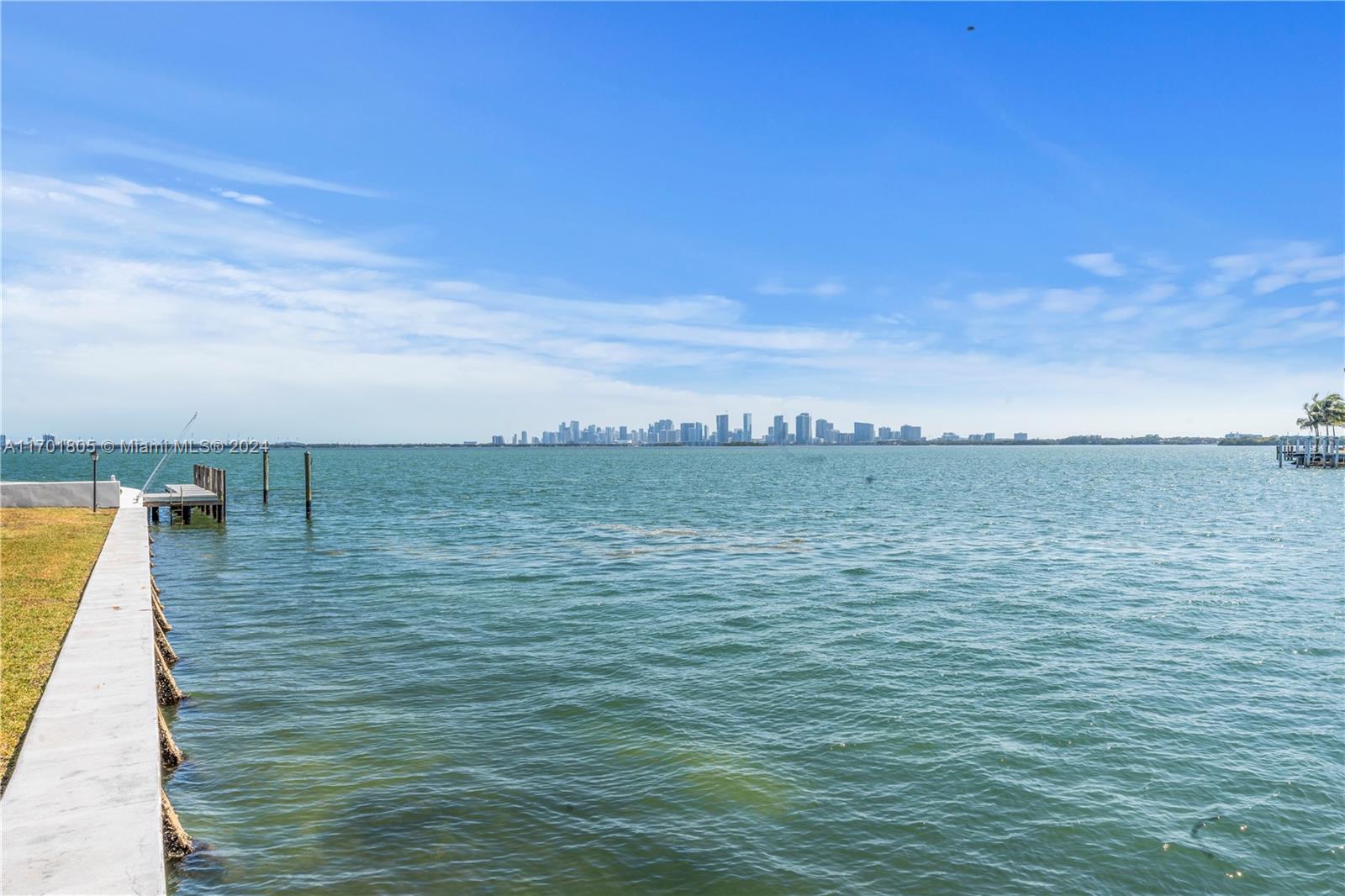 7504 W Treasure Dr North Bay Village, FL 33141