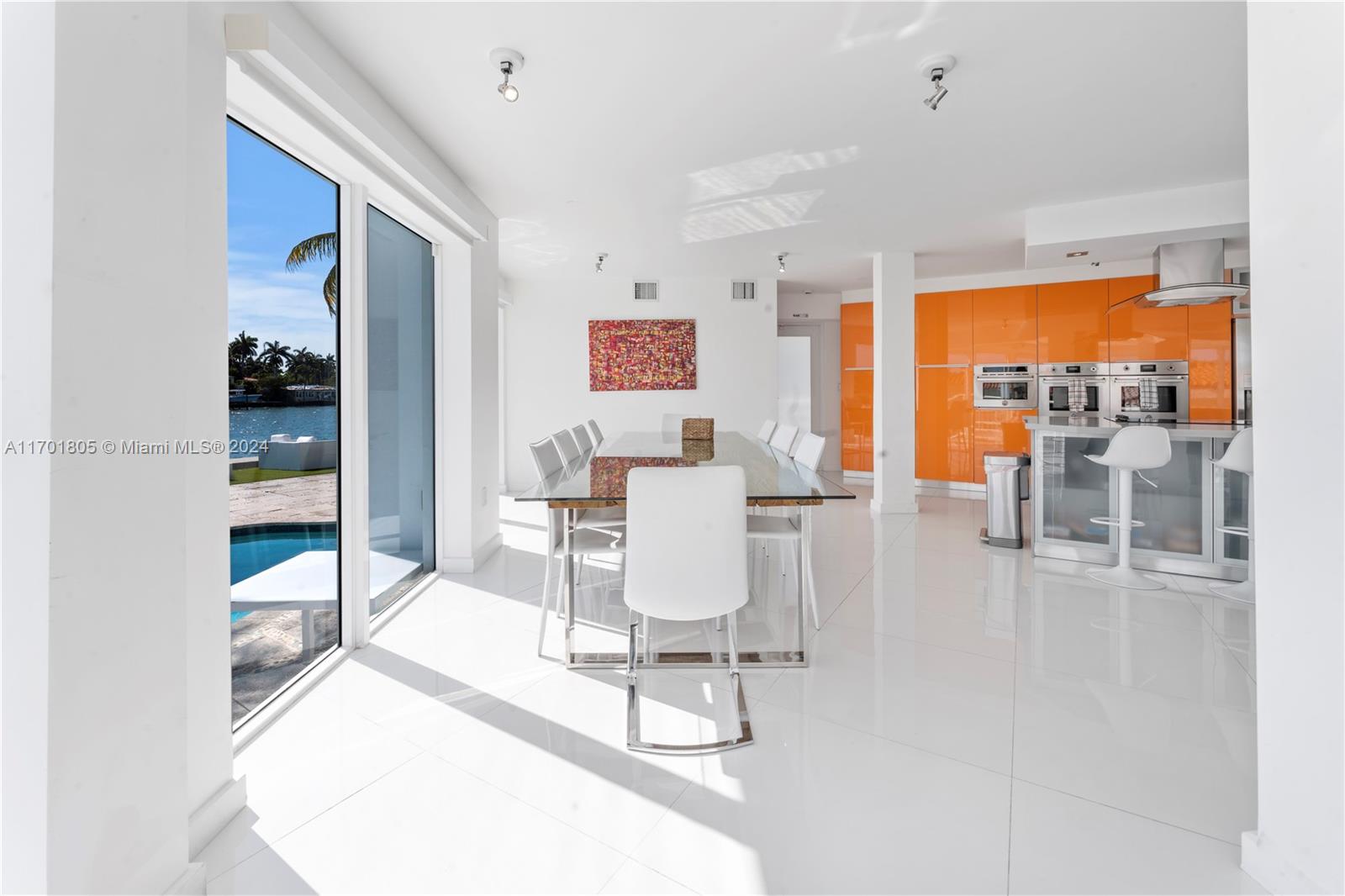 7504 W Treasure Dr North Bay Village, FL 33141