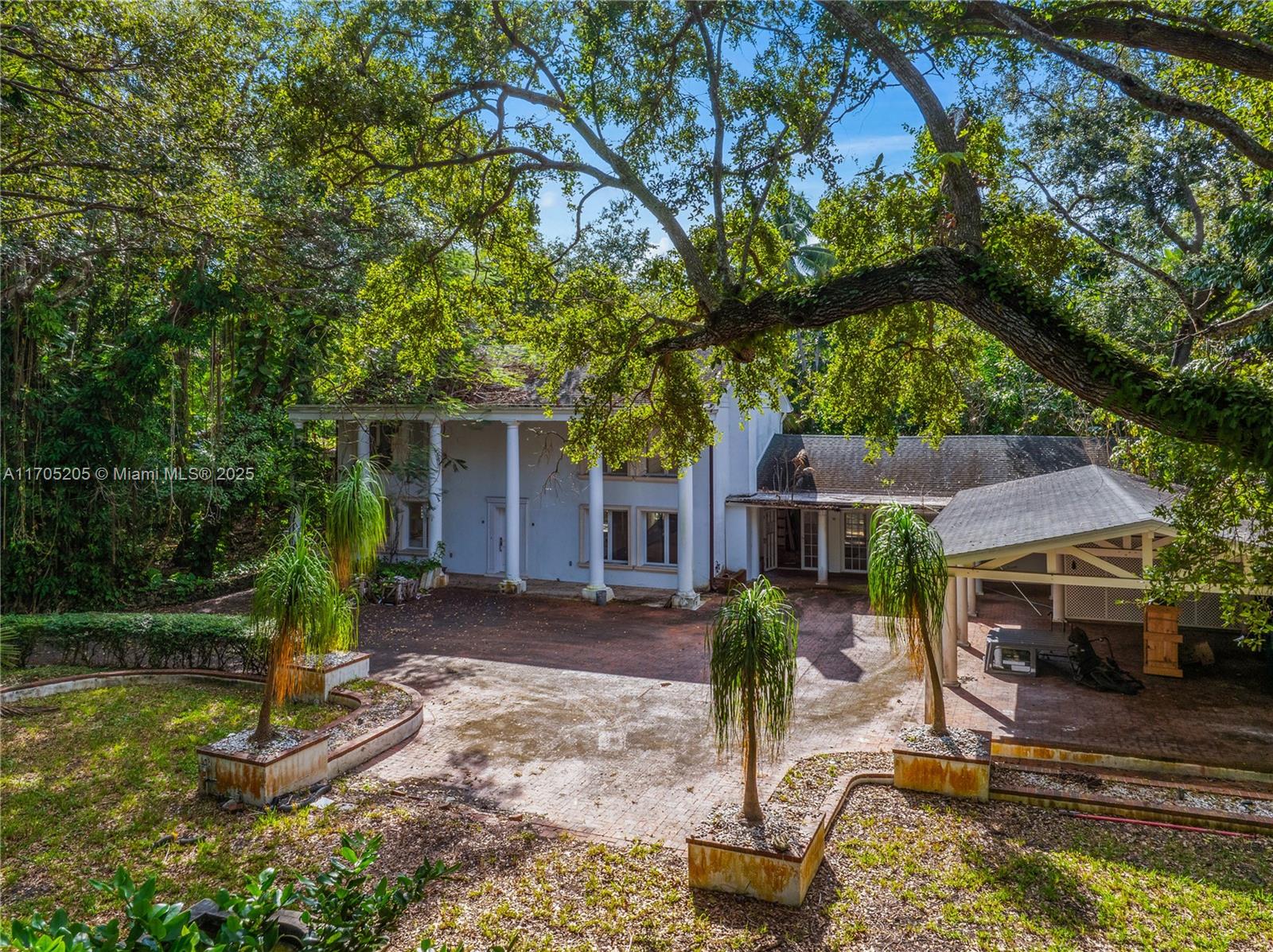 3720 Poinciana Ave Miami, FL 33133