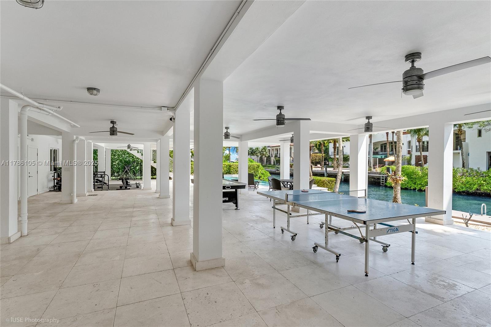 3835 Carole Ct Miami, FL 33133 3835 Carole Ct Miami, FL 33133