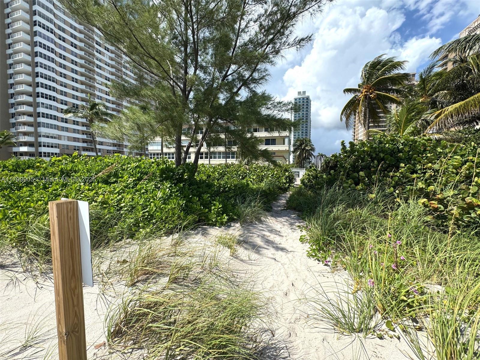 1936 S Ocean Dr #8D,Hallandale Beach, FL 33009