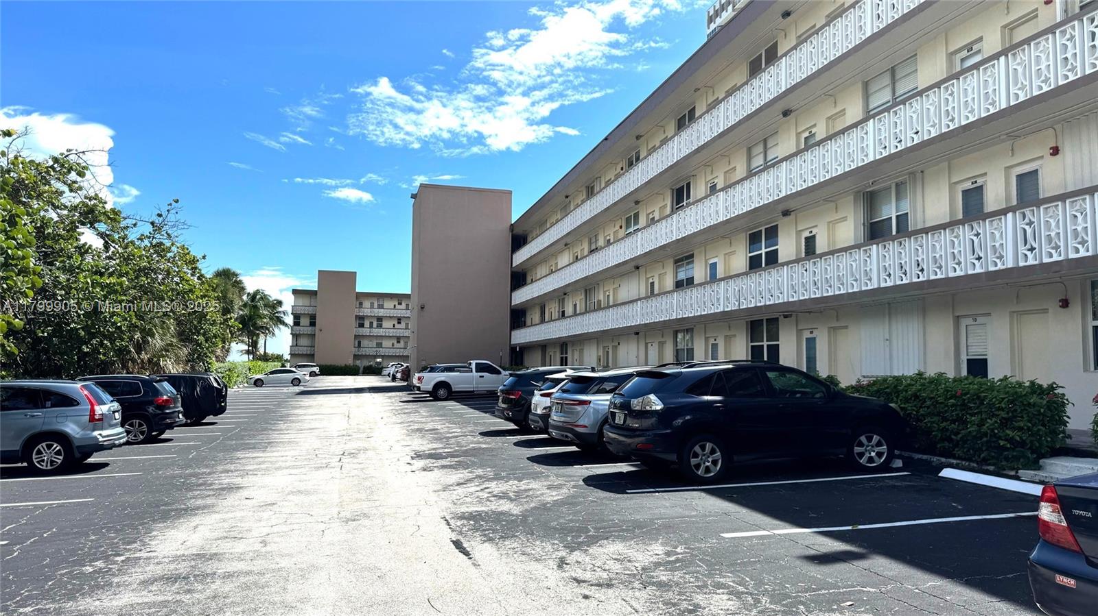 1936 S Ocean Dr #8D,Hallandale Beach, FL 33009