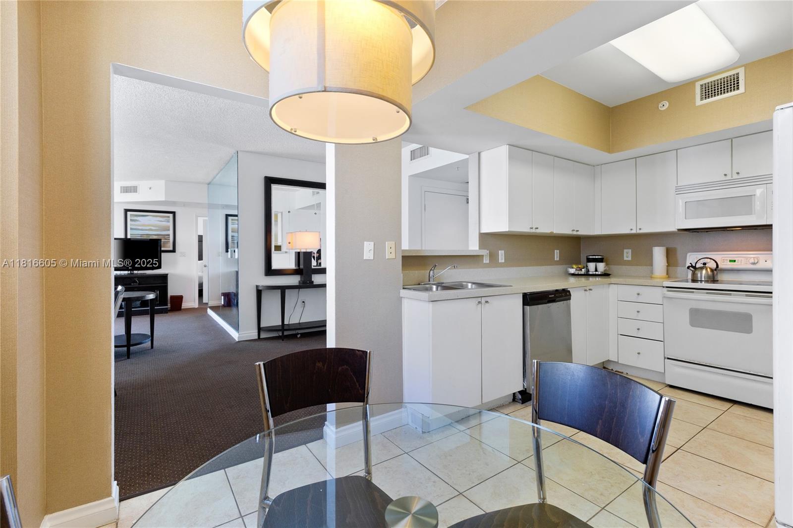 17375 Collins Ave #1908,Sunny Isles Beach, FL 33160