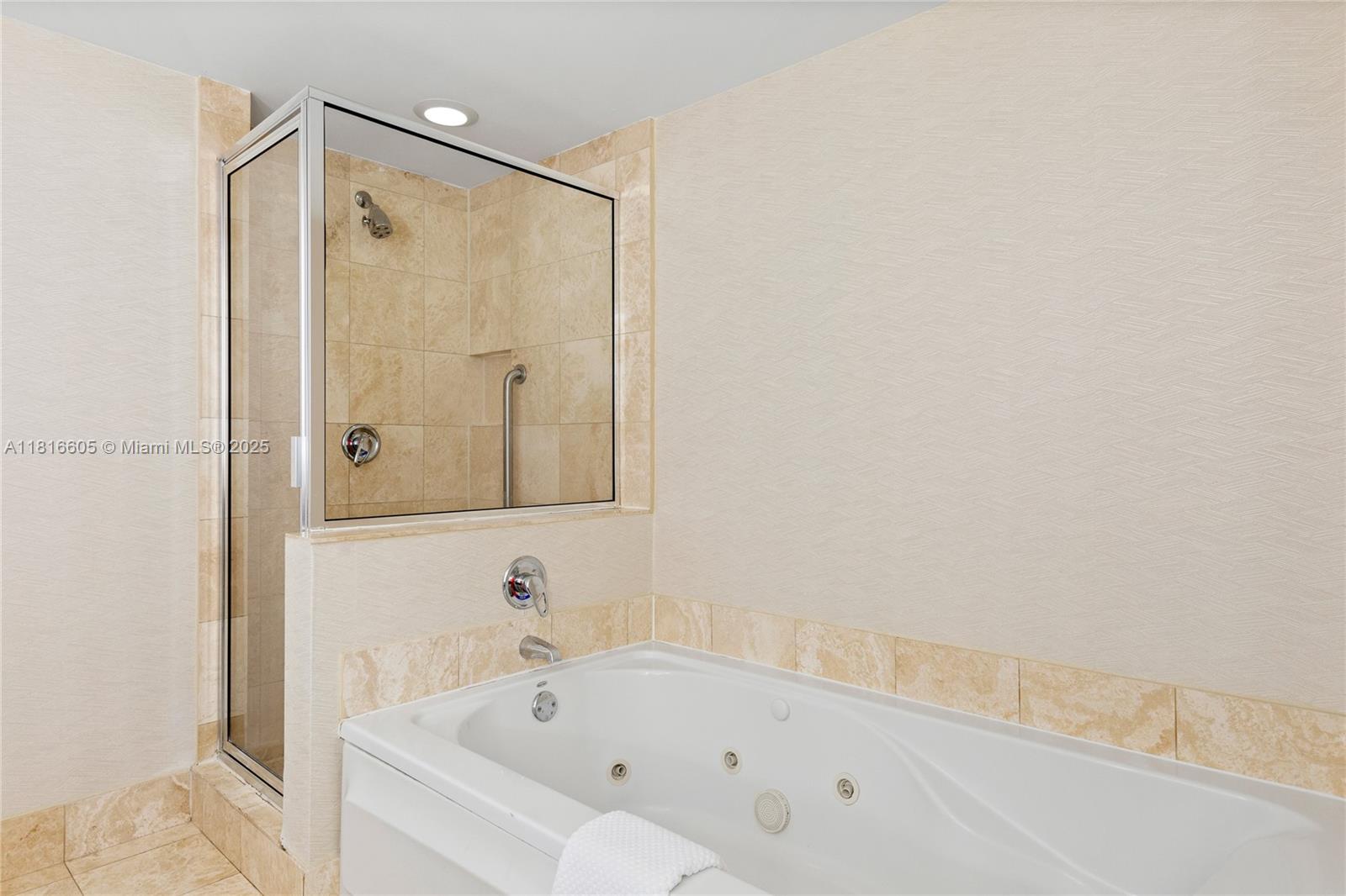 17375 Collins Ave #1908,Sunny Isles Beach, FL 33160