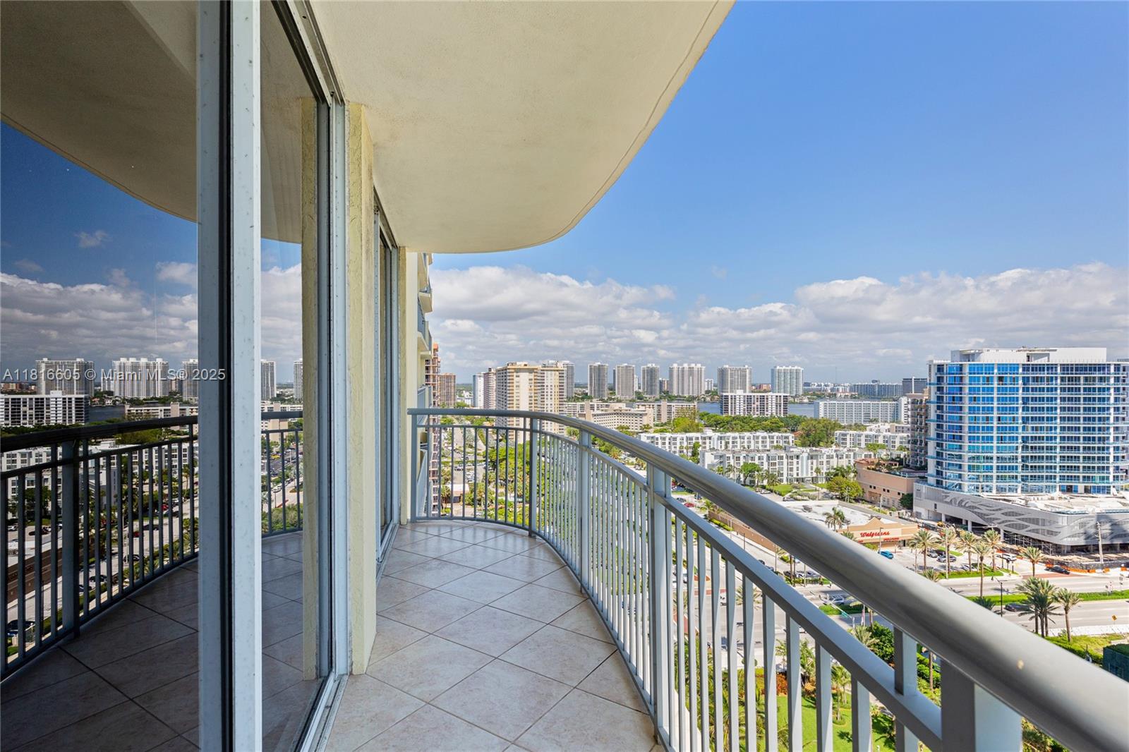 17375 Collins Ave #1908,Sunny Isles Beach, FL 33160