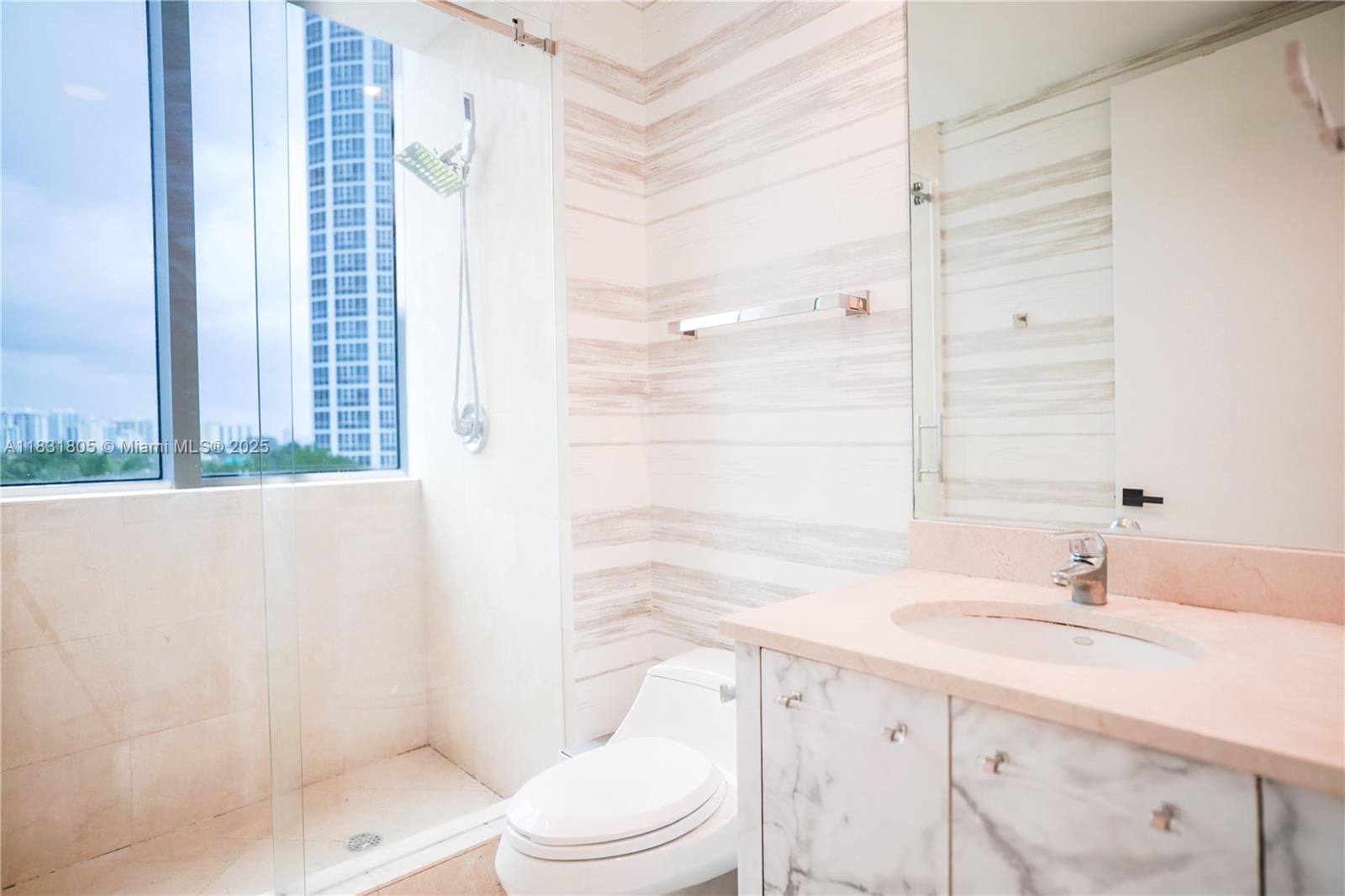 image Trump Palace Condo11