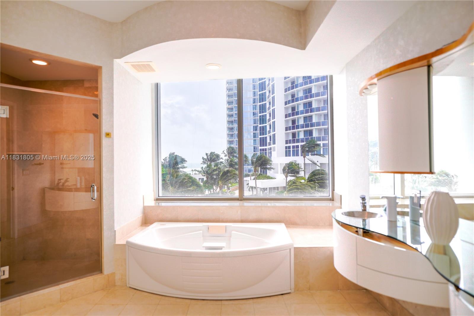 image Trump Palace Condo4