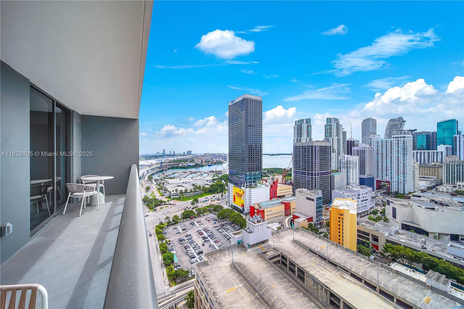 image Gale Residences8