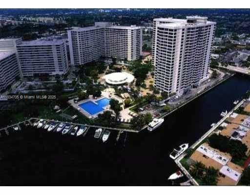 500 Three Iss Blvd #613