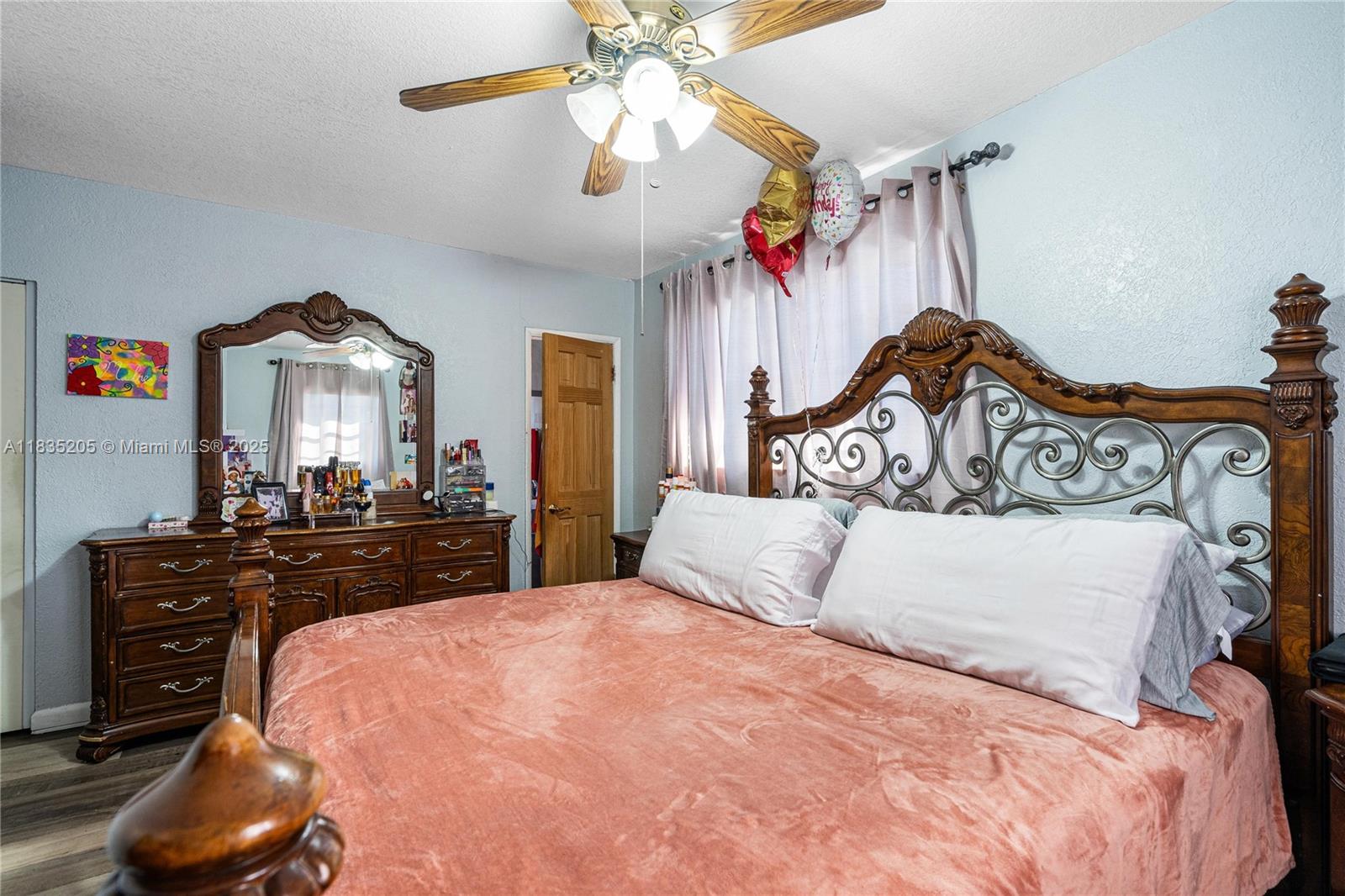 1300 NE 203rd St Miami, FL 33179