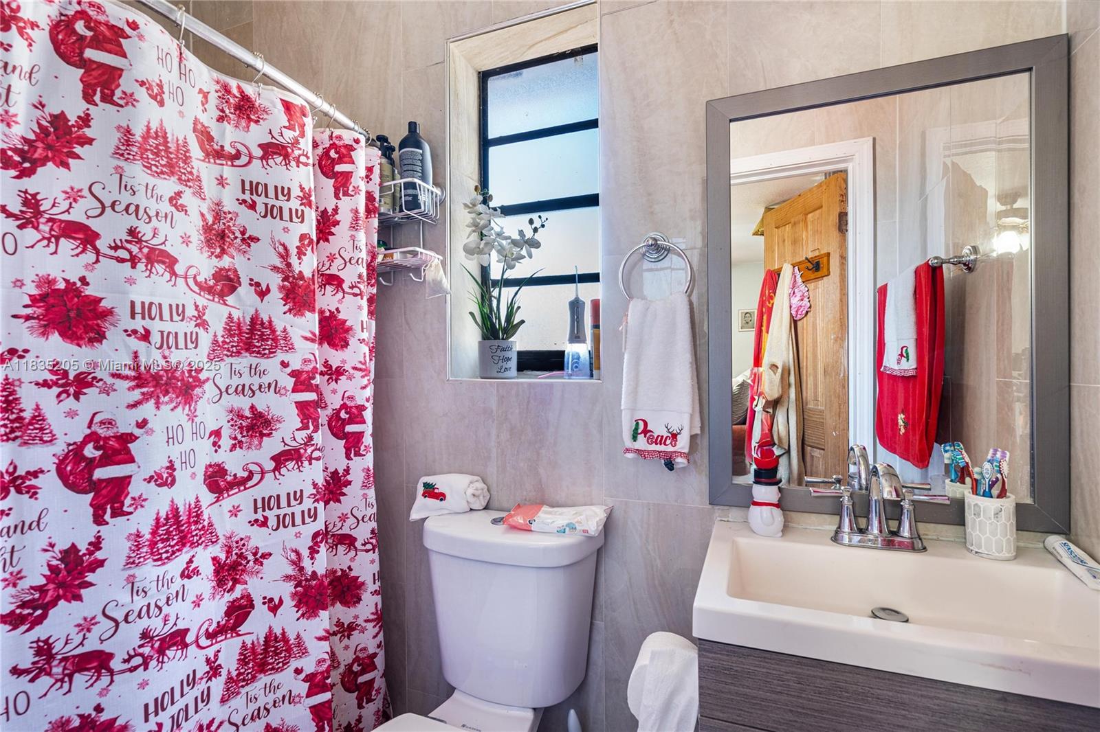 1300 NE 203rd St Miami, FL 33179