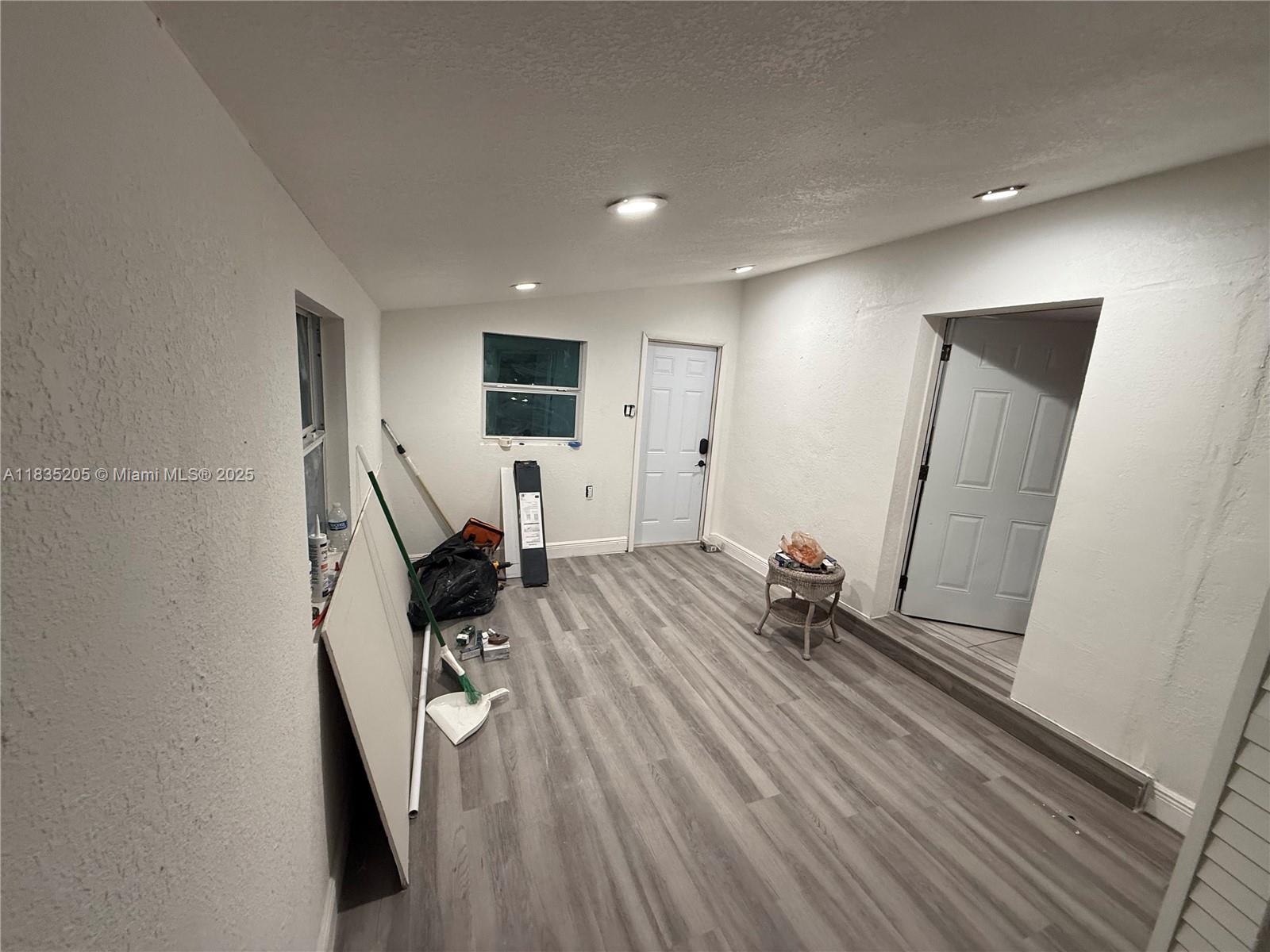 1300 NE 203rd St Miami, FL 33179