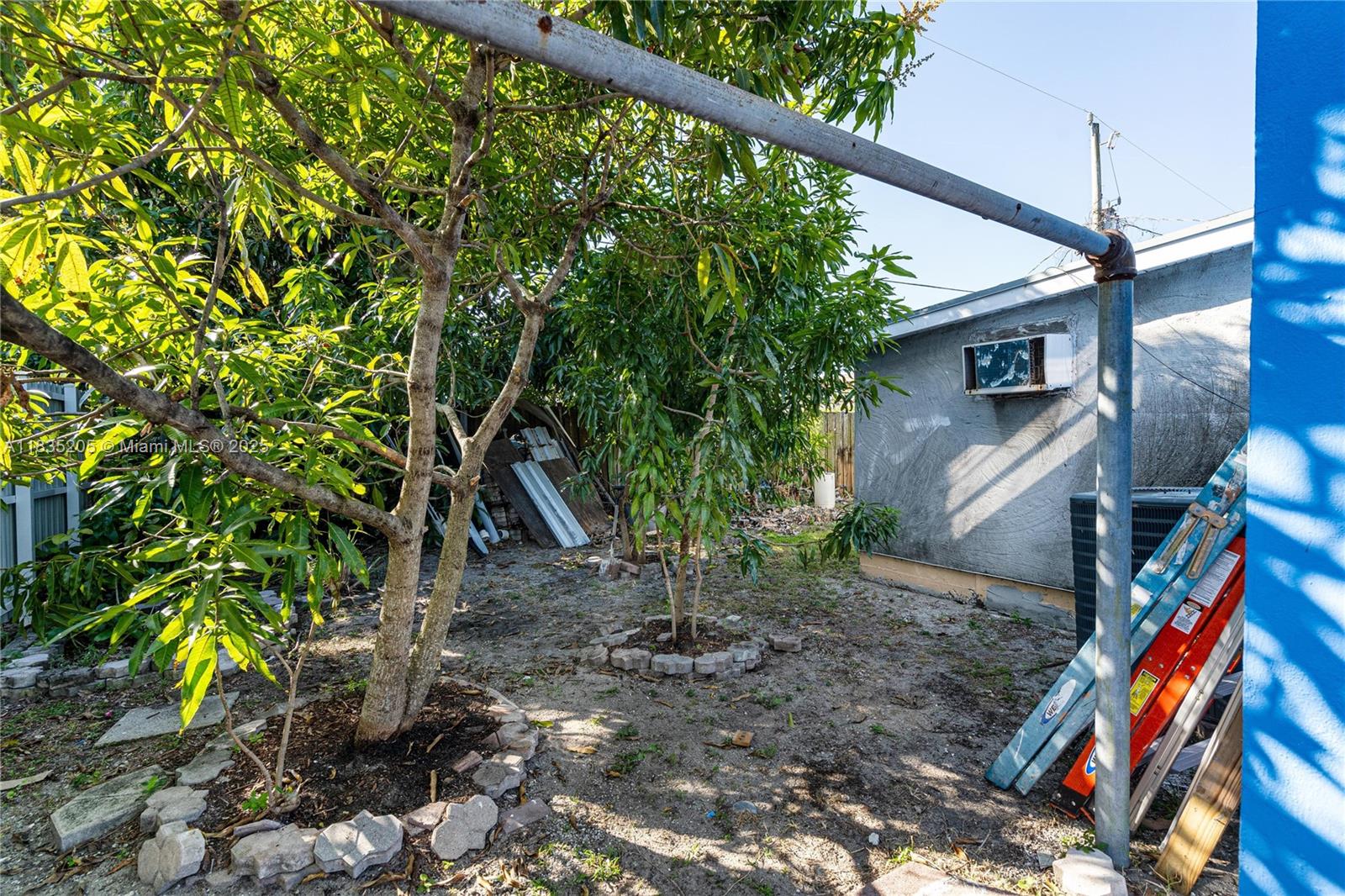 1300 NE 203rd St Miami, FL 33179