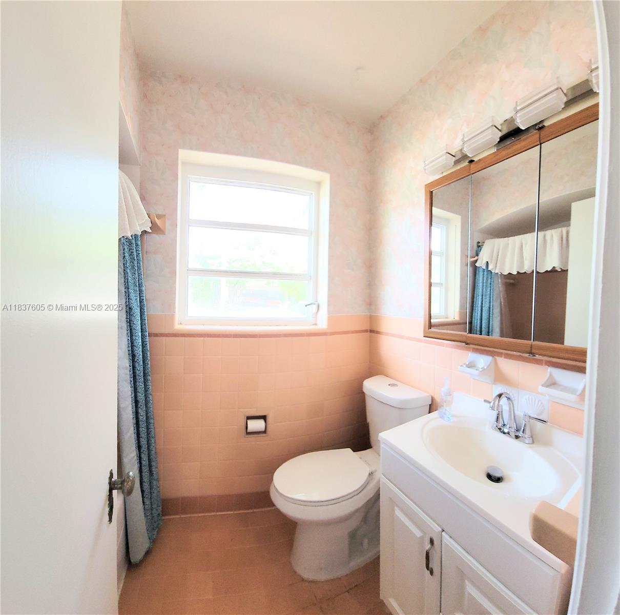 828 NE 76th St Miami, FL 33138