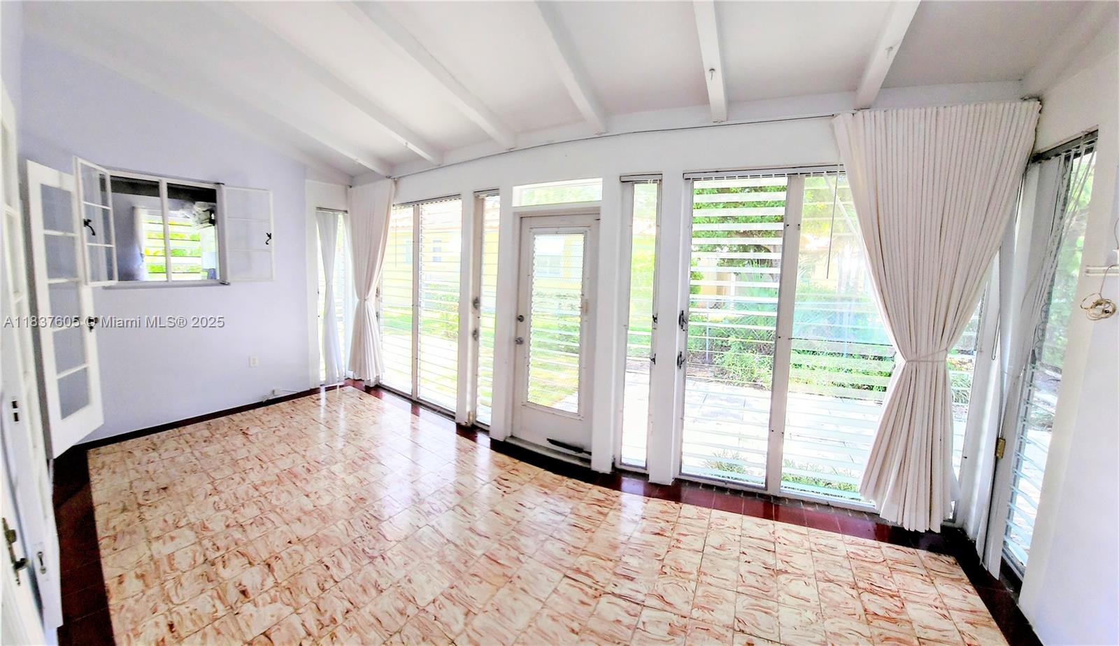 828 NE 76th St Miami, FL 33138