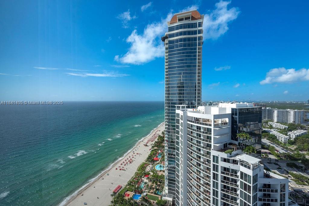 18101 Collins Ave #4601